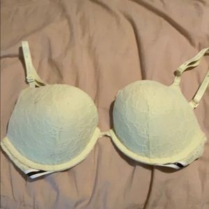 Victoria’s Secret Pink push-up bra 34c